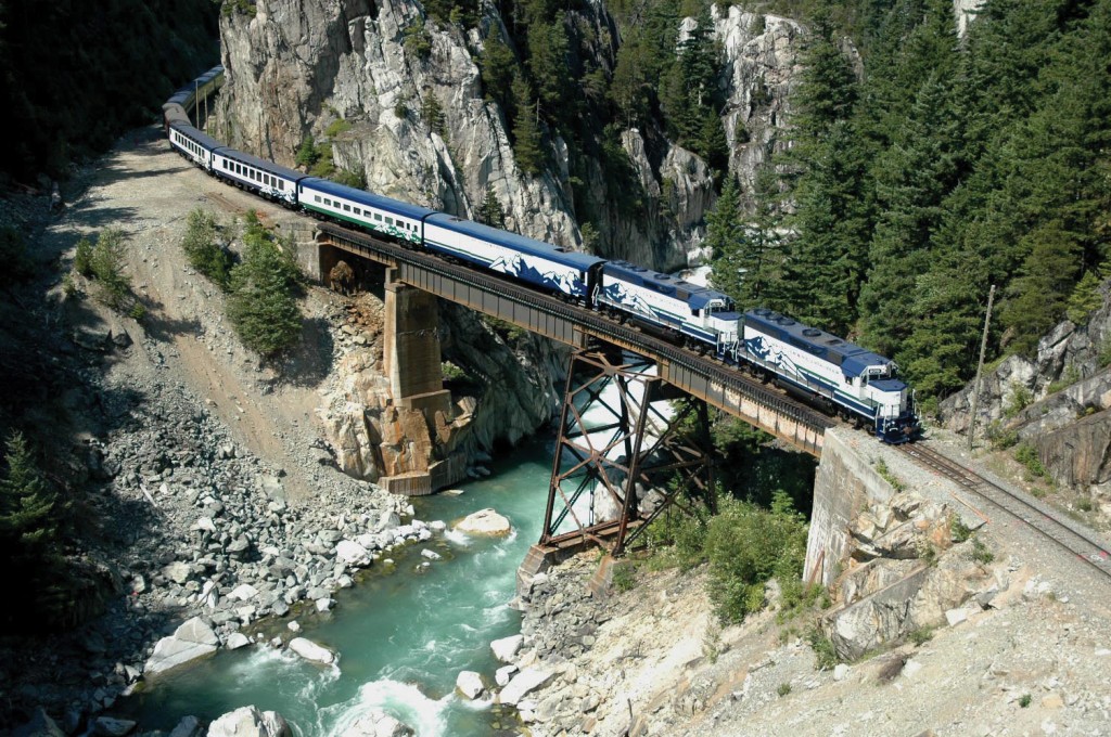 Western Canada And Rocky Mountaineer - Cosmos - Holiday Travel